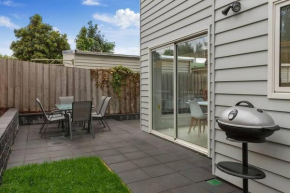Contemporary & Central in Exclusive Sandy Bay